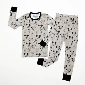 MiCkEy & FrIeNdS
