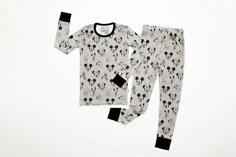 MiCkEy & FrIeNdS