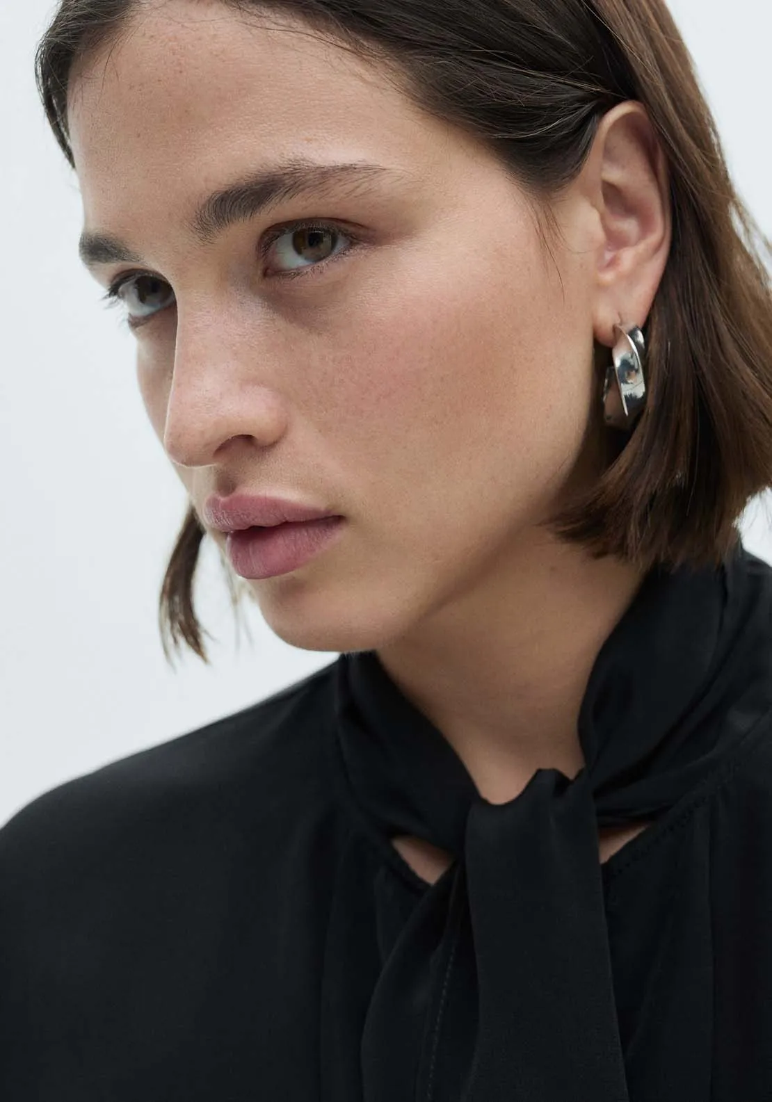 Satin shirt with bow - Black
